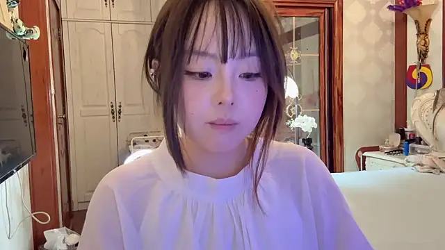 LongLongQueen Chat XXX in diretta