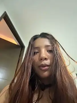 Pushaina__1 Live XXX Chat
