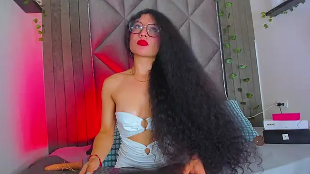 BriaConner_ live XXX chat