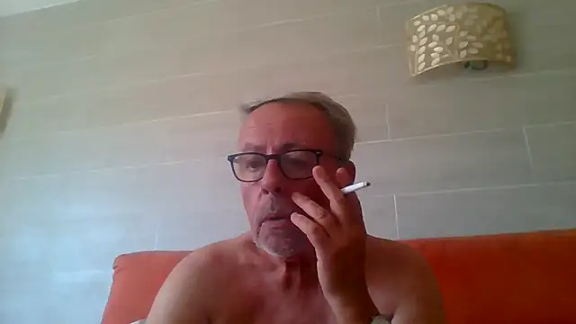 tuggy59 Adlı Modelin Canlı XXX Sohbeti