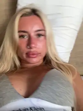 SexySaraxxoo Webcamshow