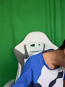 Chat +18 de DD-101 ao vivo