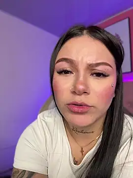 Онлайн чат XXX Megaan__More