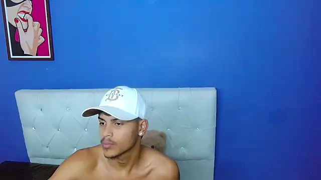Angel_foxc13 Chat XXX in diretta