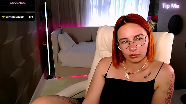 XXX chat uživo modela Mi-Amore