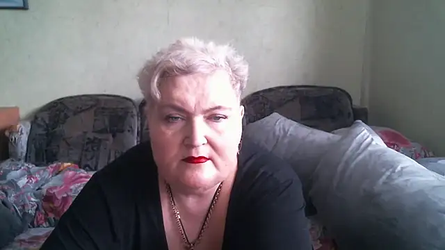 Lana555 现场XXX聊天