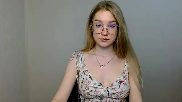 cindi_hot Adlı Modelin Canlı XXX Sohbeti
