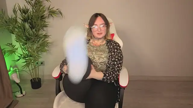 Eva_Witcher Adlı Modelin Canlı XXX Sohbeti