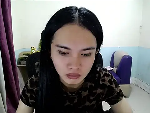 Chat XXX ao vivo de devine_goddess