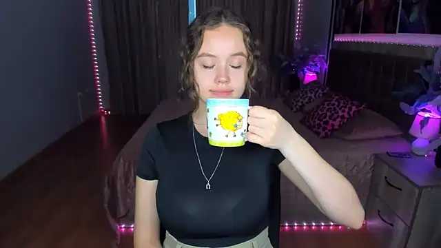 BeatriceShine Live XXX-chat