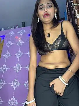 Sweet-priyaa Webcamshow