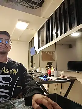 Chat XXX en directo de Juann-cock