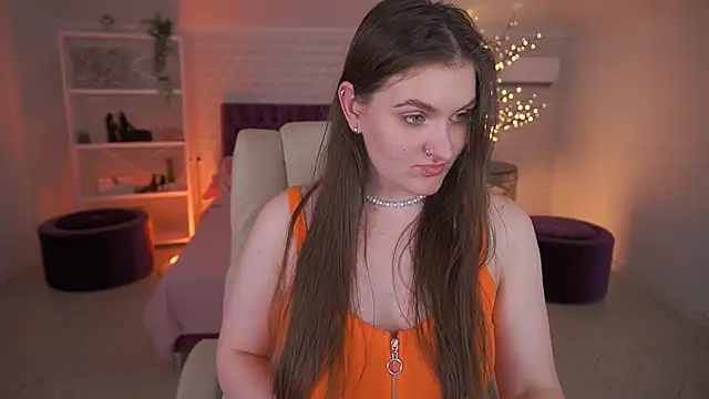 Chat +18 de EmmyCharmm ao vivo