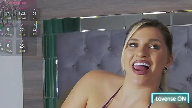 Lorehottie Live XXX Chat