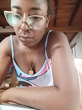 Chat +18 de ChanneldelaCroix ao vivo