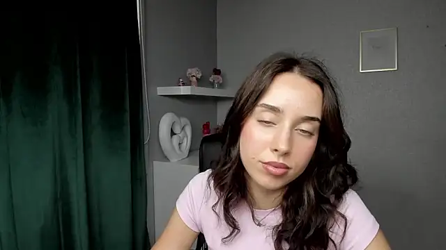XXX chat uživo modela AdeleSolo