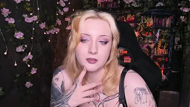 AsheLucker's Live XXX Chat