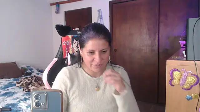 XXX chat uživo modela LucifernandaSw