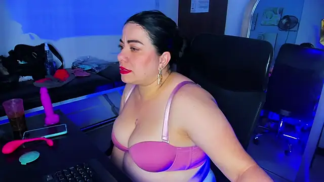 Emilyy_Moon_'s Live XXX Chat