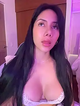 ArianaReynoldssのライブXXXチャット