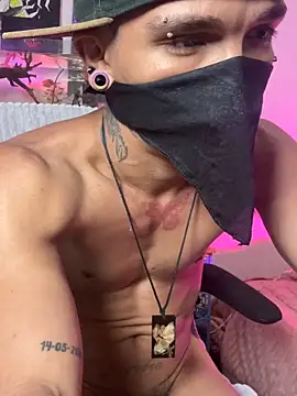 Czat XXX na żywo – CRAZY-BOY99