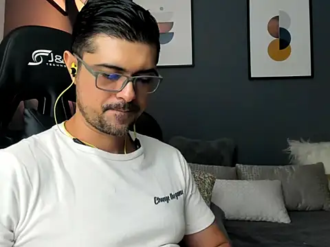 ZEI-001 live XXX chat