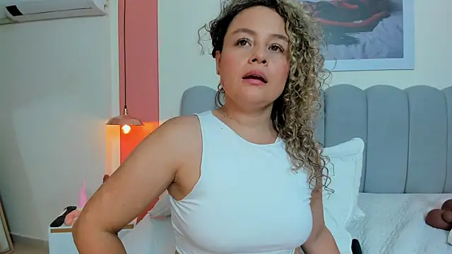 EmmaBoyd Pertunjukan Webcam