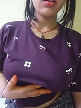 Chat +18 de Cute_Kavya7 ao vivo