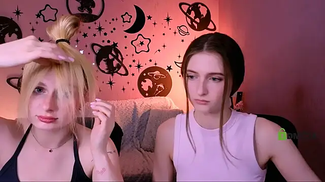 nekky_mouse Adlı Modelin Canlı XXX Sohbeti