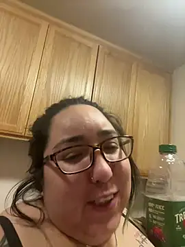 LatinaXQueen2's Live XXX Chat