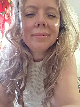 XXX chat uživo modela Irina3718