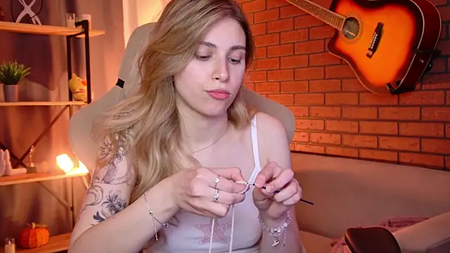 EllieCutes élő XXX-chatje