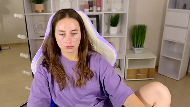NadinnL live XXX chat