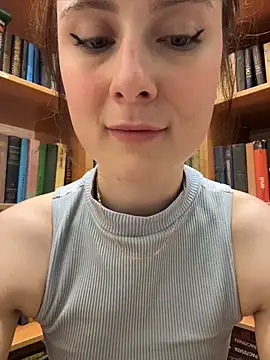 Dina_Tease Adlı Modelin Canlı XXX Sohbeti