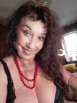 GypsyEsmeralda 라이브 XXX 채팅