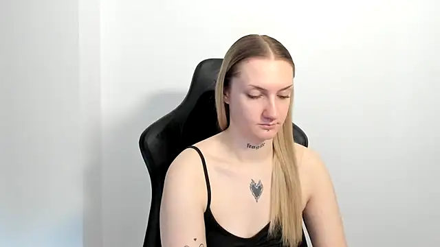AlexaTease XXX чат на живо