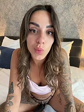 -Alisa Adlı Modelin Canlı XXX Sohbeti