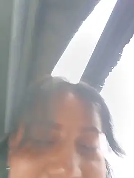 _andrea30: απευθείας συνομιλία ΧΧΧ
