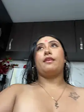 Chat +18 de kalpanaaishaa ao vivo