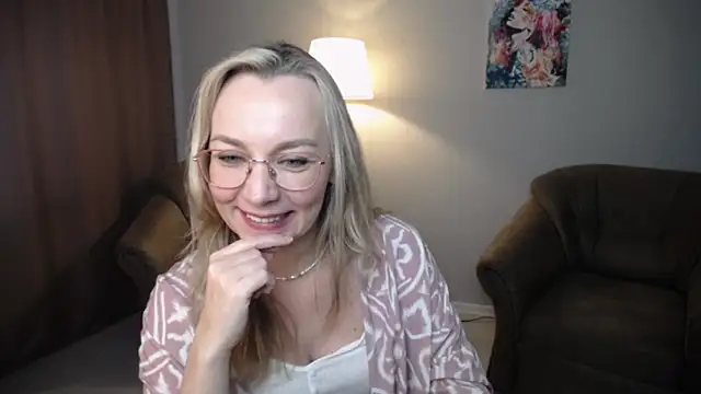 Ava_Elior Chat XXX in diretta