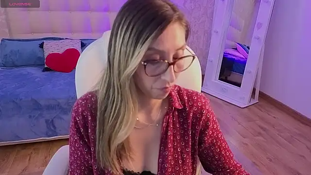 Chat +18 de Scarlett_079 ao vivo