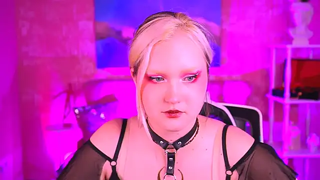 ViolettWoods' Live XXX Chat