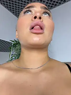 MonicaWestt – Naživo XXX chat