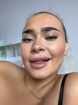 MonicaWestt's Live XXX Chat