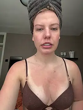 Chloemillerrxx 웹캠 쇼