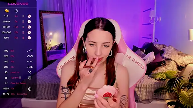 Chatroom XXX en direct de CharliGrace_