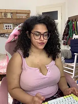 Curvydesifromgermany's Live XXX Chat