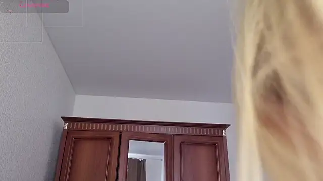 LynetHakes' Live XXX Chat