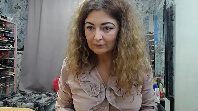 Helen1974 现场XXX聊天
