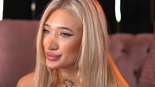 XXX chat uživo modela SiennaJayden